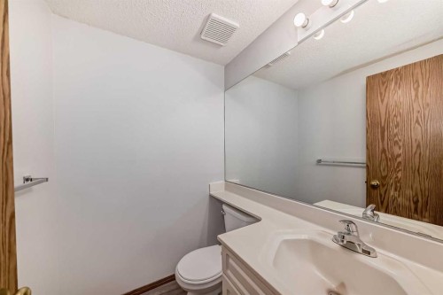 172 Panorama Hills Place Nw, Calgary, AB - Indoor Photo Showing Bathroom