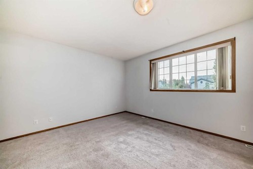 172 Panorama Hills Place Nw, Calgary, AB - Indoor Photo Showing Other Room
