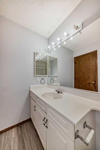 172 Panorama Hills Place Nw, Calgary, AB - Indoor Photo Showing Laundry Room