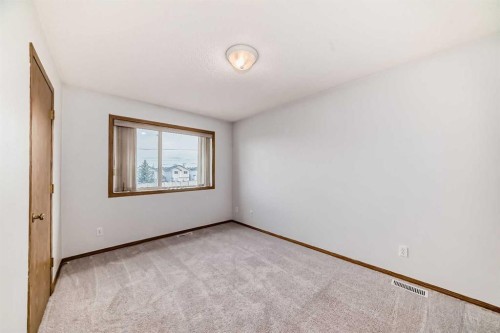 172 Panorama Hills Place Nw, Calgary, AB - Indoor Photo Showing Other Room
