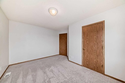 172 Panorama Hills Place Nw, Calgary, AB - Indoor Photo Showing Other Room