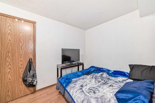 172 Panorama Hills Place Nw, Calgary, AB - Indoor Photo Showing Bedroom