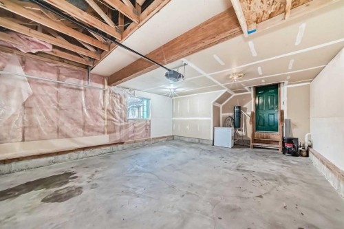 172 Panorama Hills Place Nw, Calgary, AB - Indoor Photo Showing Garage