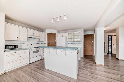 172 Panorama Hills Place Nw, Calgary, AB - Indoor Photo Showing Kitchen