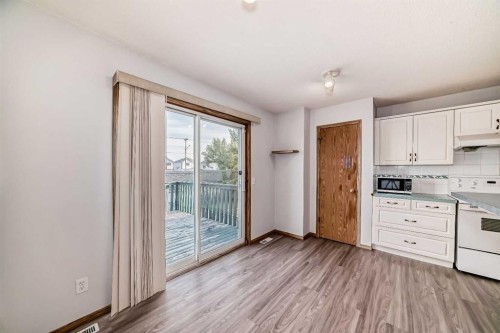 172 Panorama Hills Place Nw, Calgary, AB - Indoor Photo Showing Kitchen