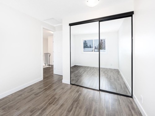 84 Queen Anne Close Se, Calgary, AB - Indoor Photo Showing Other Room