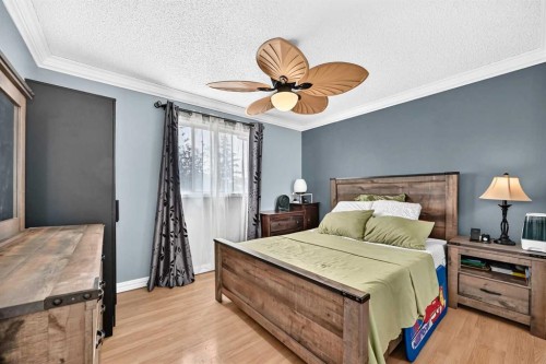 3321 56 Street Ne, Calgary, AB - Indoor Photo Showing Bedroom