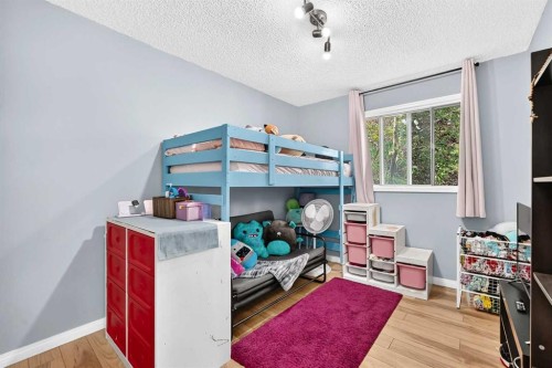 3321 56 Street Ne, Calgary, AB - Indoor Photo Showing Bedroom