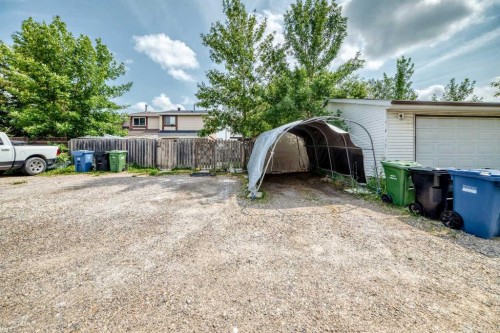3321 56 Street Ne, Calgary, AB - Outdoor