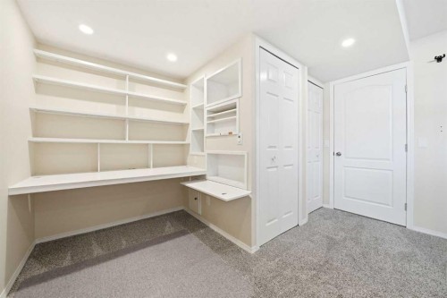 59 Sunlake Close Se, Calgary, AB - Indoor