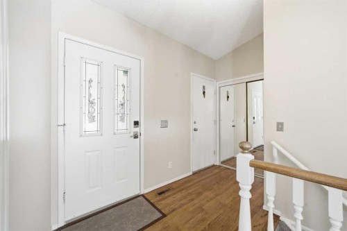 59 Sunlake Close Se, Calgary, AB - Indoor Photo Showing Other Room