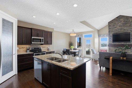 1929 High Park Circle Nw, High River, AB - Indoor Photo Showing Kitchen With Double Sink With Upgraded Kitchen