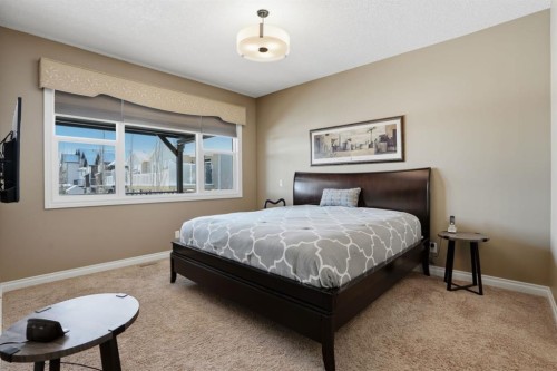 1929 High Park Circle Nw, High River, AB - Indoor Photo Showing Bedroom