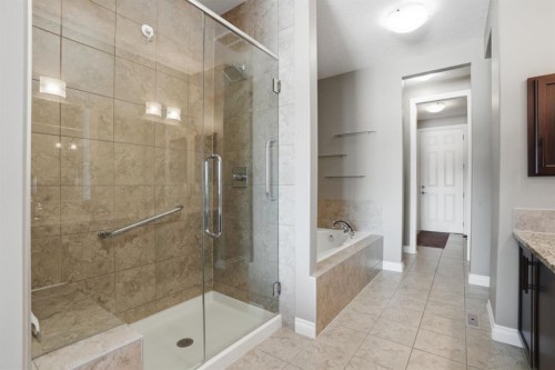 1929 High Park Circle Nw, High River, AB - Indoor Photo Showing Bathroom