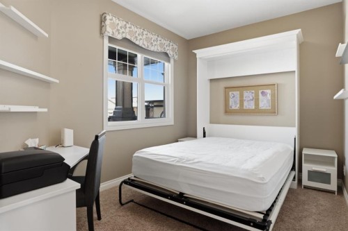 1929 High Park Circle Nw, High River, AB - Indoor Photo Showing Bedroom