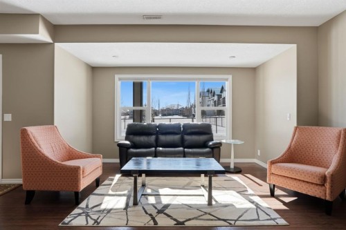1929 High Park Circle Nw, High River, AB - Indoor Photo Showing Living Room