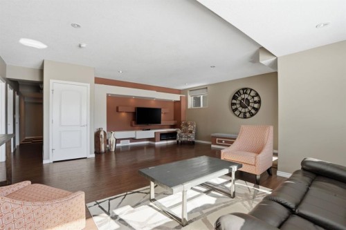 1929 High Park Circle Nw, High River, AB - Indoor Photo Showing Living Room