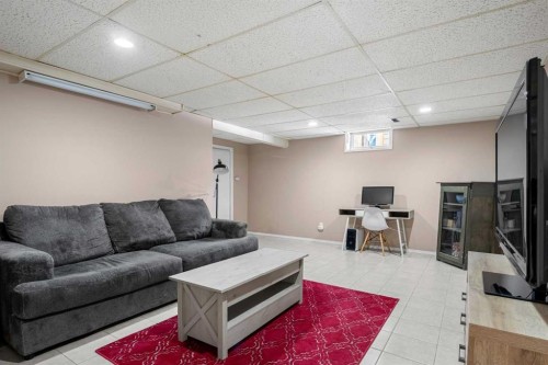 14520 Parkside Drive Se, Calgary, AB - Indoor Photo Showing Basement