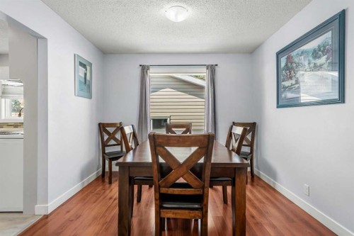 14520 Parkside Drive Se, Calgary, AB - Indoor Photo Showing Dining Room
