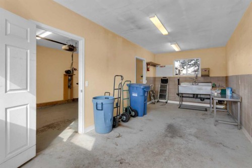 6004 Maddock Drive Ne, Calgary, AB - Indoor