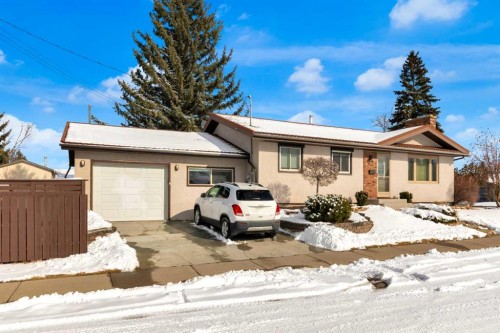 6004 Maddock Drive Ne, Calgary, AB - Outdoor