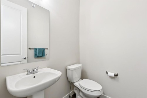 293 Boulder Creek Crescent, Langdon, AB - Indoor Photo Showing Bathroom