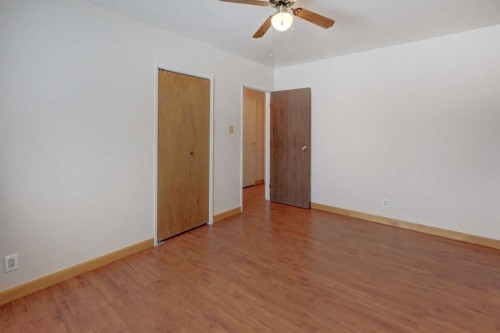 4513 Forman Crescent Se, Calgary, AB - Indoor Photo Showing Other Room