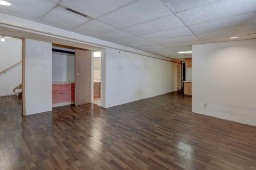 4513 Forman Crescent Se, Calgary, AB - Indoor