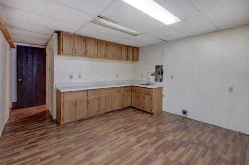 4513 Forman Crescent Se, Calgary, AB - Indoor