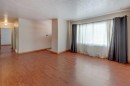 4513 Forman Crescent Se, Calgary, AB  - Indoor Photo Showing Other Room 
