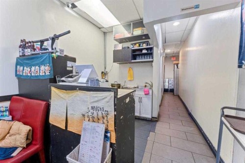 920 36 Street Ne, Calgary, AB 