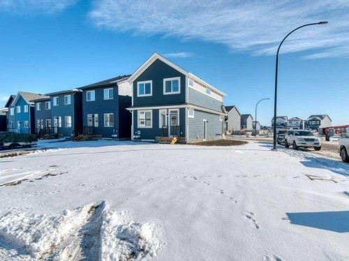 105 Creekstone Manor Sw, Calgary, AB - Outdoor