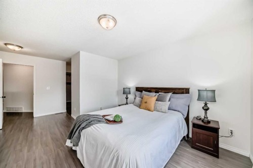 69 Canals Circle Sw, Airdrie, AB - Indoor Photo Showing Bedroom