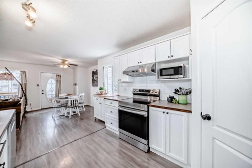 69 Canals Circle Sw, Airdrie, AB - Indoor Photo Showing Kitchen