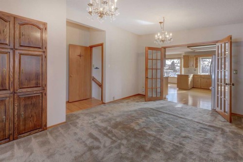 4816 Nelson Road Nw, Calgary, AB - Indoor Photo Showing Other Room