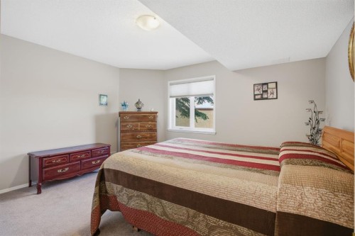 216 Valley Ridge Heights Nw, Calgary, AB - Indoor Photo Showing Bedroom