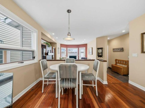 237 28 Avenue Nw, Calgary, AB - Indoor Photo Showing Dining Room