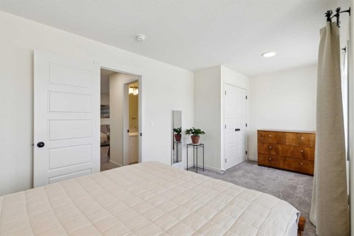 87 Setonstone Landing Se, Calgary, AB - Indoor Photo Showing Bedroom