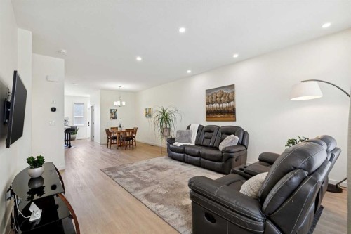 87 Setonstone Landing Se, Calgary, AB - Indoor Photo Showing Living Room