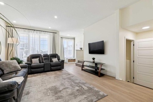 87 Setonstone Landing Se, Calgary, AB - Indoor Photo Showing Living Room