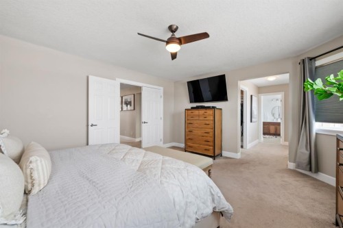 178 Windridge Road Sw, Airdrie, AB - Indoor Photo Showing Bedroom
