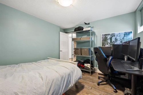 178 Windridge Road Sw, Airdrie, AB - Indoor Photo Showing Bedroom