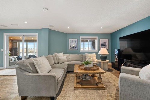 178 Windridge Road Sw, Airdrie, AB - Indoor Photo Showing Living Room