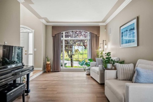 136 Patrick View Sw, Calgary, AB - Indoor Photo Showing Living Room