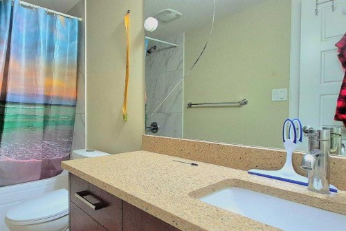 18 Redstone Manor Ne, Calgary, AB - Indoor Photo Showing Bathroom