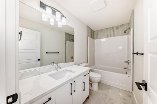 122 Waterstone Way, Chestermere, AB - Indoor Photo Showing Bathroom
