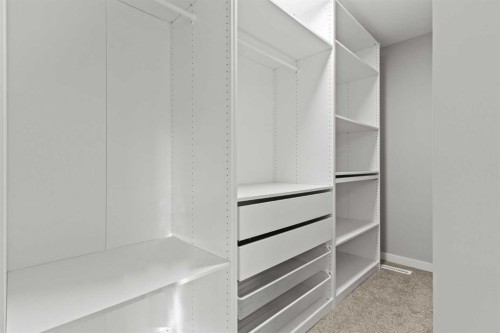 109 Mallard Grove Se, Calgary, AB - Indoor Photo Showing Other Room