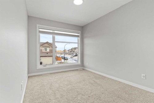109 Mallard Grove Se, Calgary, AB - Indoor Photo Showing Other Room