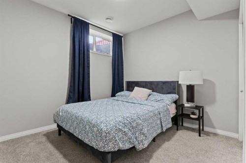 109 Mallard Grove Se, Calgary, AB - Indoor Photo Showing Bedroom