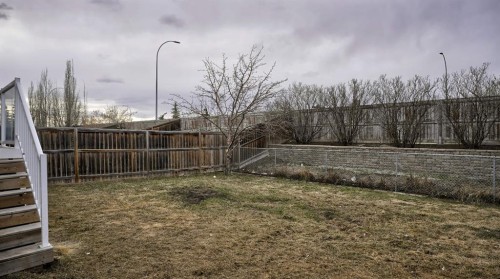 139 Coopers Close Sw, Airdrie, AB - Outdoor